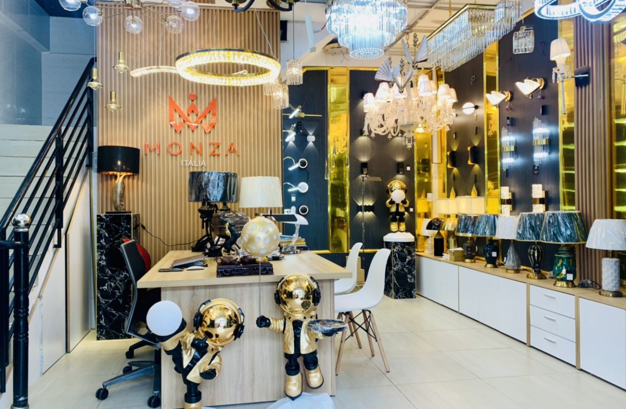 Cửa hàng đèn trang trí Quận 2